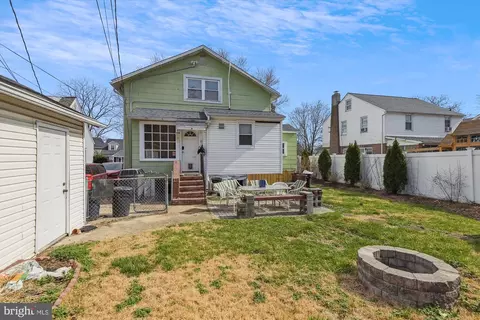 Exterior - 4402 Highview Ave, Baltimore, MD 21229 photo 3 of 4