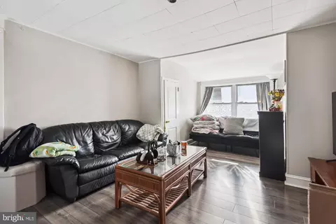 Living - 4402 Highview Ave, Baltimore, MD 21229 photo 1 of 1