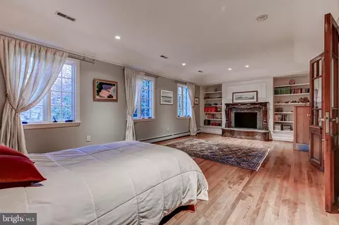 Bedroom - 4028 Stewart Rd, Stevenson, MD 21153 photo 1 of 2