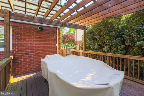 Exterior - 2518 Willow Glen Dr, Baltimore, MD 21209 photo 4 of 5