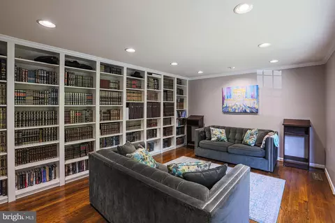 Living - 2518 Willow Glen Dr, Baltimore, MD 21209 photo 1 of 3