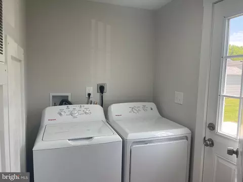 609 Tee Jay Ln, Dundalk, MD 21222 photo 11