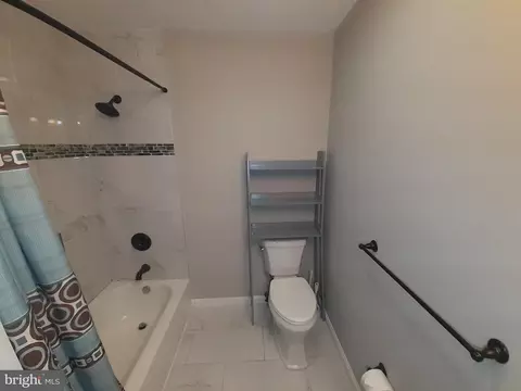 Bath - 2801 8th St, Sparrows Point, MD 21219 photo 1 of 4