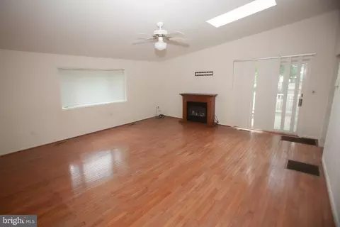 7208 Chamberlain Rd, Windsor Mill, MD 21244 photo 12