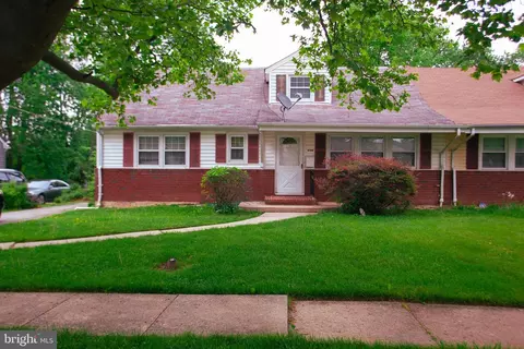 7208 Chamberlain Rd, Windsor Mill, MD 21244 photo 2