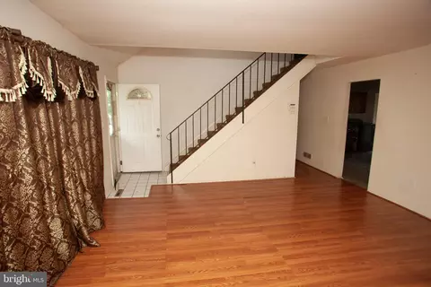 7208 Chamberlain Rd, Windsor Mill, MD 21244 photo 3