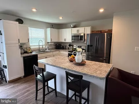 108 Shiningfield Ct, Middle River, MD 21220 photo 6