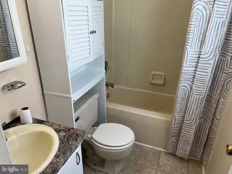 10025 Crane Ln, Middle River, MD 21220 photo 5