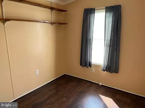 10025 Crane Ln, Middle River, MD 21220 photo 6