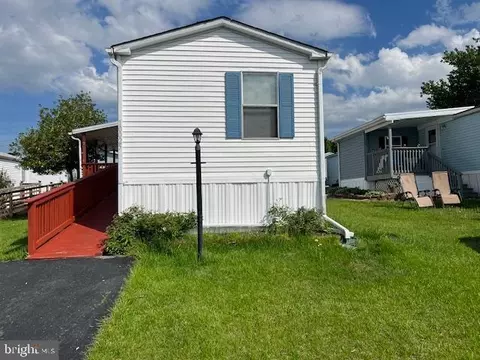 10025 Crane Ln, Middle River, MD 21220