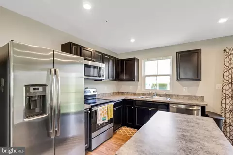 10005 Clairview Ln, Middle River, MD 21220 photo 8