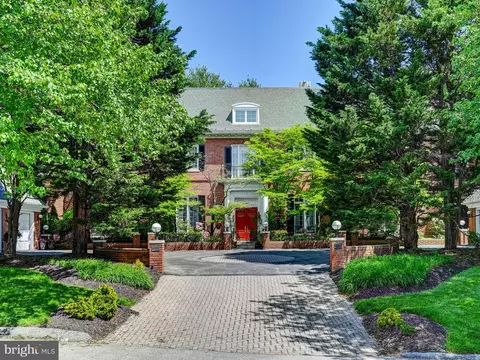 26 Bellchase Ct #B, Pikesville, MD 21208