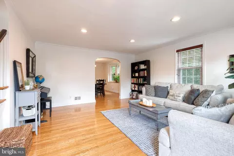 203 Stanmore Rd, Baltimore, MD 21212 photo 4