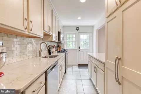 203 Stanmore Rd, Baltimore, MD 21212 photo 17