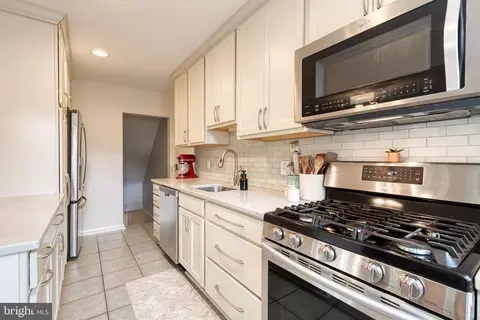 203 Stanmore Rd, Baltimore, MD 21212 photo 16