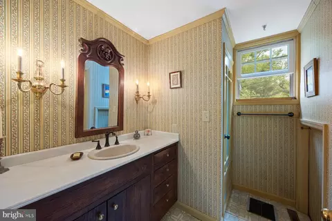 Bath - 13704 Bardon Rd, Phoenix, MD 21131 photo 2 of 4