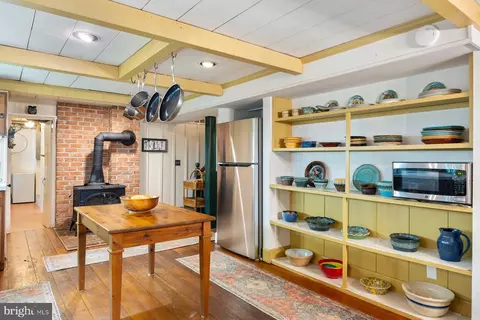 Kitchen - 13704 Bardon Rd, Phoenix, MD 21131 photo 2 of 3