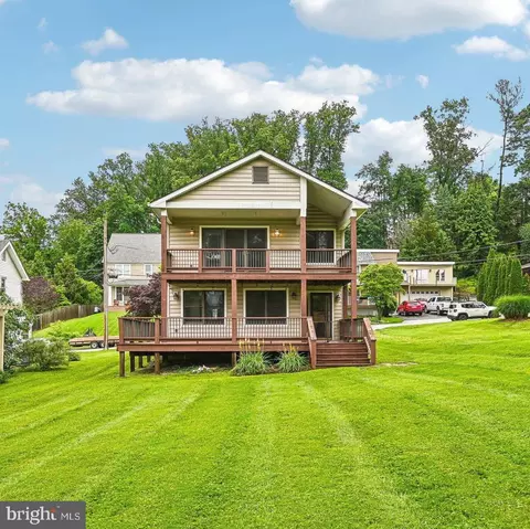 17 Hillside Ave, Cockeysville, MD 21030