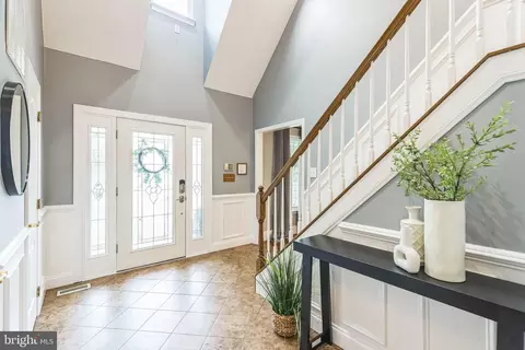 Entry Way - 3 Spinnaker Reef, Middle River, MD 21220 photo 4 of 9