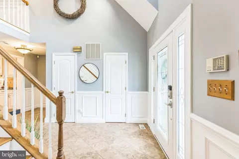 Entry Way - 3 Spinnaker Reef, Middle River, MD 21220 photo 3 of 9