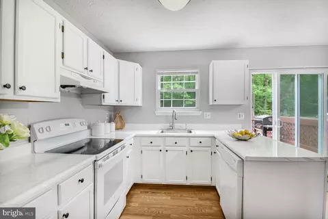 Kitchen - 4095 Rustico Rd, Middle River, MD 21220 photo 3 of 4