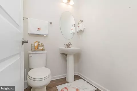 Entry Way - 537 Katherine, Baltimore, MD 21221 photo 4 of 7
