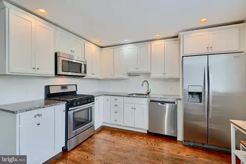 Kitchen - 2208 Searles Rd, Dundalk, MD 21222 photo 3 of 5