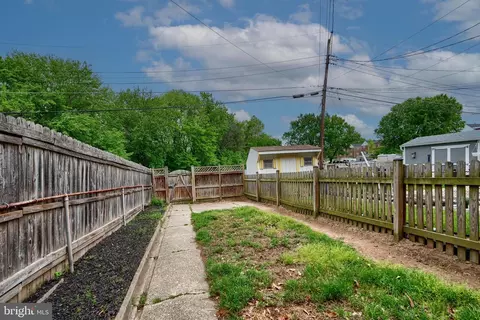 Exterior - 2208 Searles Rd, Dundalk, MD 21222 photo 2 of 5