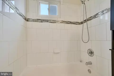 Bath - 2208 Searles Rd, Dundalk, MD 21222 photo 3 of 4