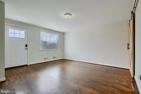 Living - 2208 Searles Rd, Dundalk, MD 21222 photo 3 of 3