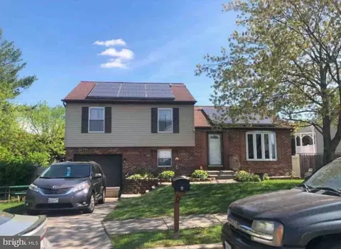6 Box Cir, Essex, MD 21221