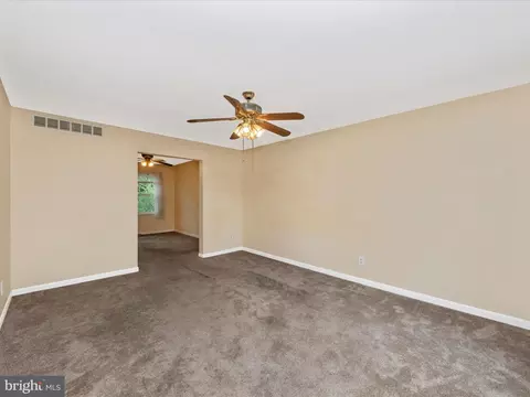 8 Congaree Ct, Nottingham, MD 21236 photo 3