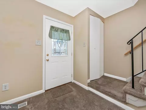 8 Congaree Ct, Nottingham, MD 21236 photo 2