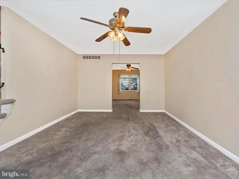 8 Congaree Ct, Nottingham, MD 21236 photo 4