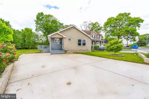 26 Stemmers Run Rd, Essex, MD 21221