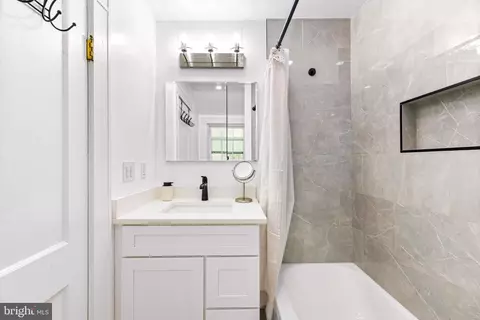Bath - 822 E Joppa Rd, Towson, MD 21286 photo 1 of 3