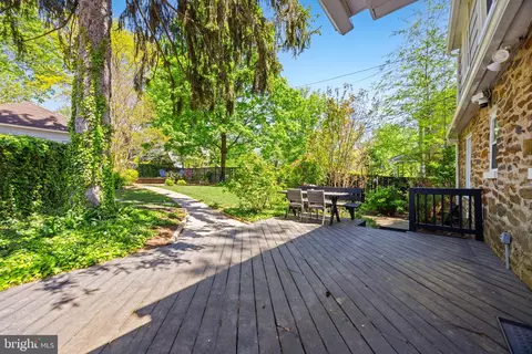 Exterior - 822 E Joppa Rd, Towson, MD 21286 photo 1 of 10