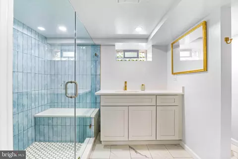 Bath - 822 E Joppa Rd, Towson, MD 21286 photo 2 of 3