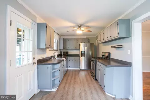 1336 Birch Ave, Halethorpe, MD 21227 photo 8