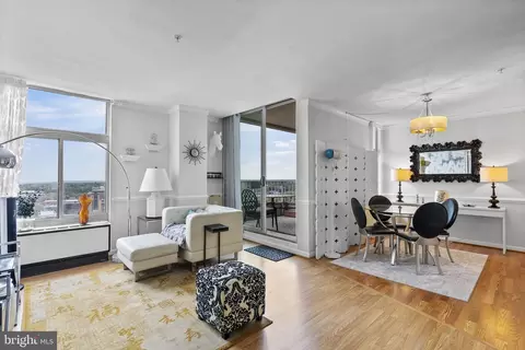 28 Allegheny Ave #2503, Towson, MD 21204