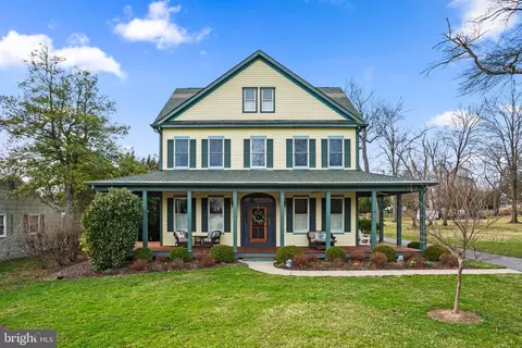 16 Glyndon Ave, Glyndon, MD 21071