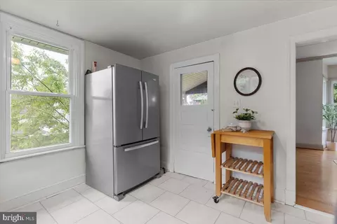 Entry Way - 5321 Hutton Ave, Baltimore, MD 21207 photo 3 of 5