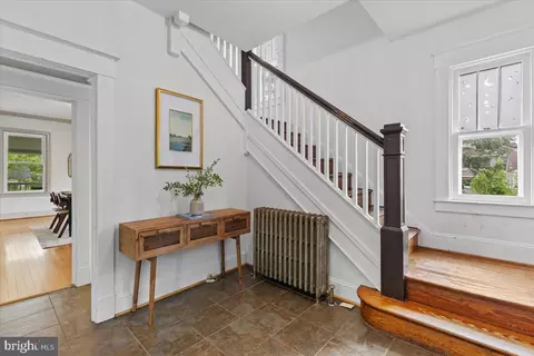 Entry Way - 5321 Hutton Ave, Baltimore, MD 21207 photo 2 of 5