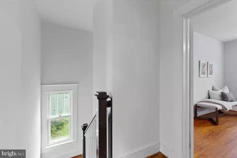 Entry Way - 5321 Hutton Ave, Baltimore, MD 21207 photo 4 of 5