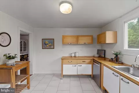 Kitchen - 5321 Hutton Ave, Baltimore, MD 21207 photo 2 of 3