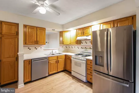 2 Cedarcone Ct, Nottingham, MD 21236 photo 8
