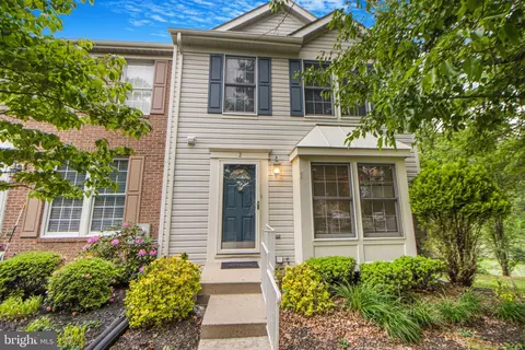 2 Cedarcone Ct, Nottingham, MD 21236