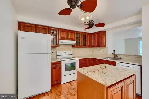 Kitchen - 13 Dallington Ct, Perry Hall, MD 21128 photo 4 of 5