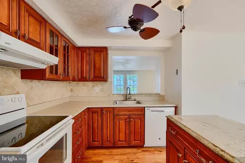 Kitchen - 13 Dallington Ct, Perry Hall, MD 21128 photo 5 of 5