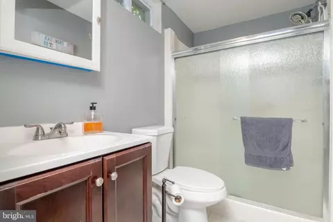 Bath - 5513 Daybreak Ter, Baltimore, MD 21206 photo 2 of 2